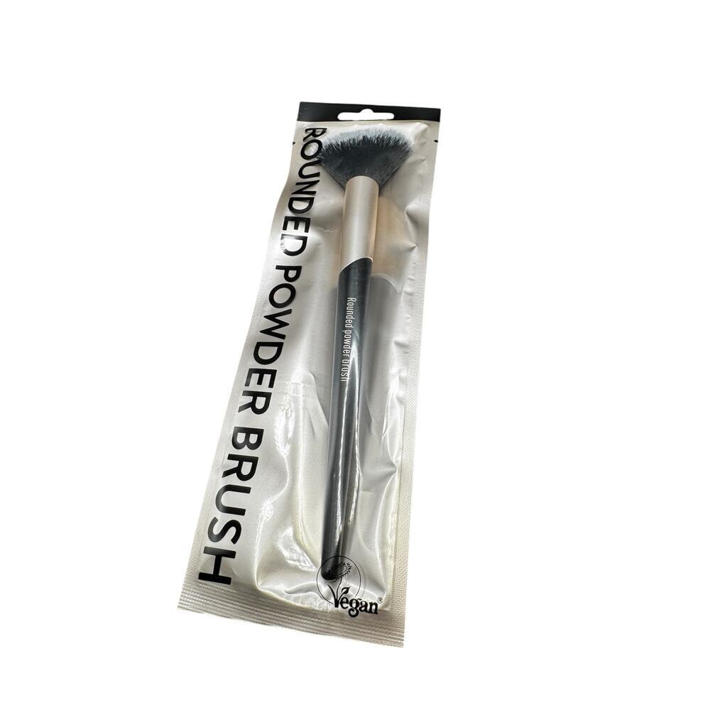 5/$25 NWT Rounded Powder Brush New In Package - Picture 1 of 4